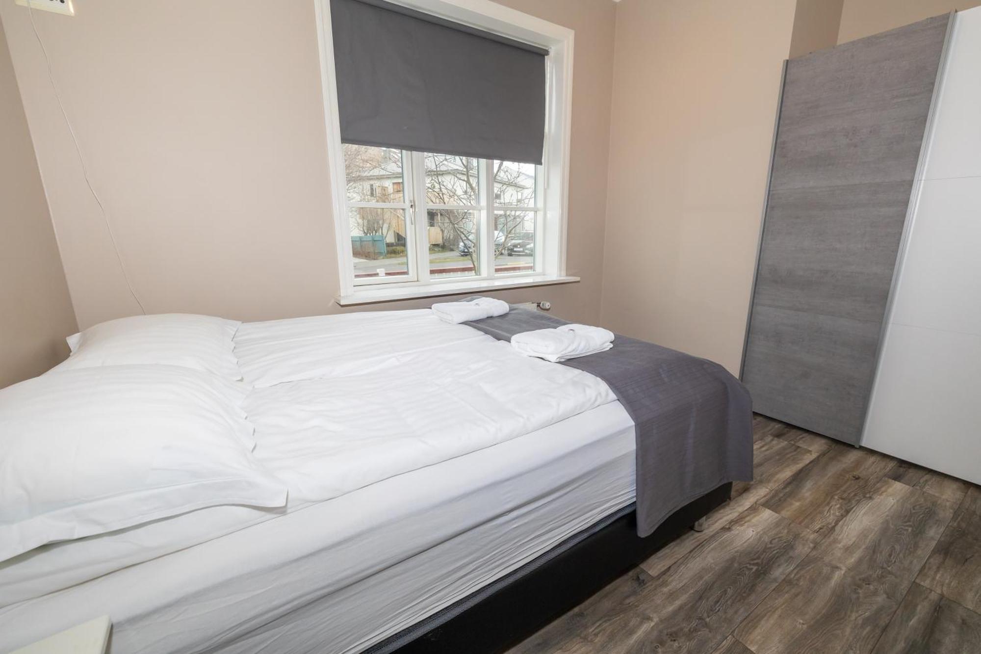 Bjarnabuth Apartment Husavik Ngoại thất bức ảnh