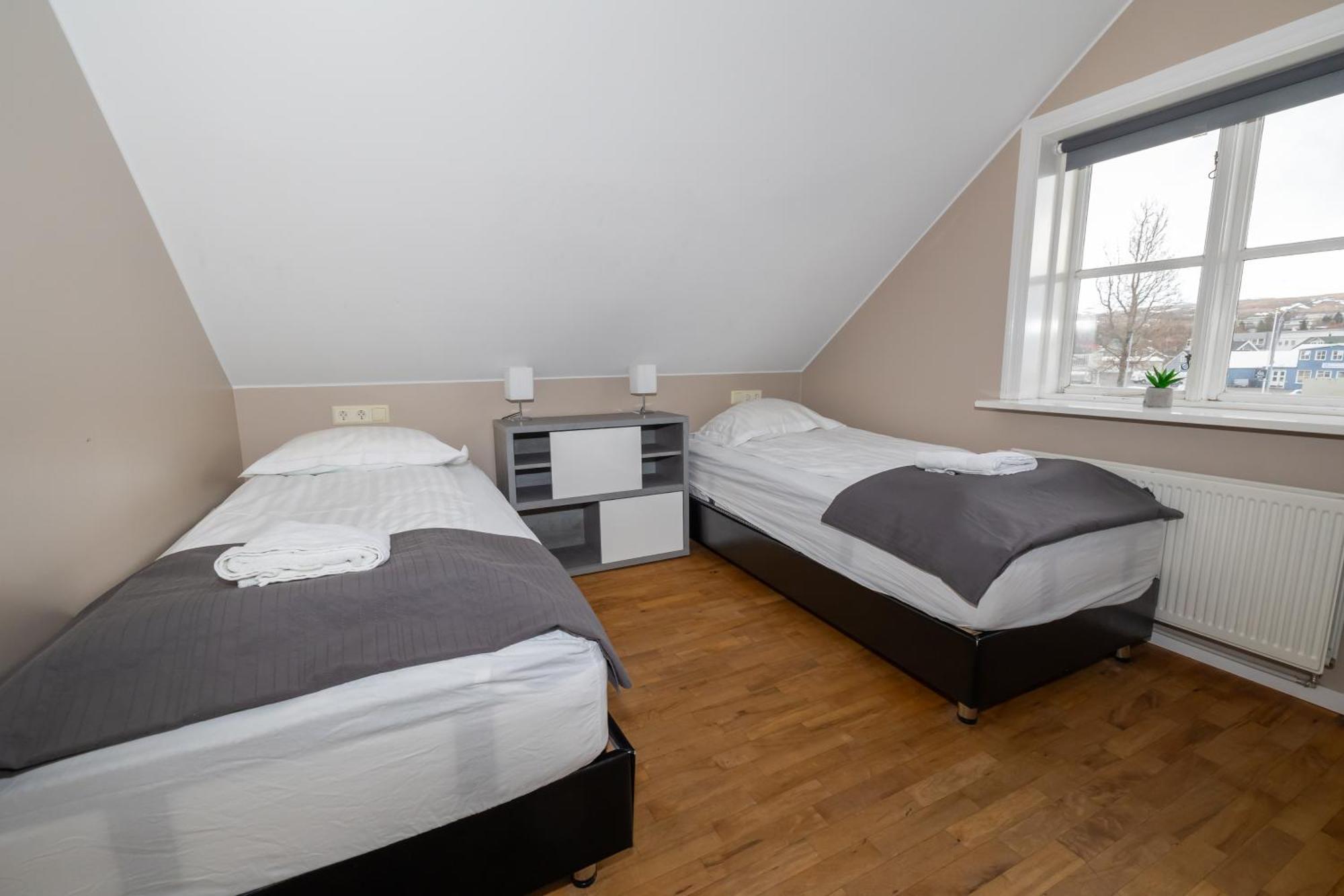Bjarnabuth Apartment Husavik Ngoại thất bức ảnh