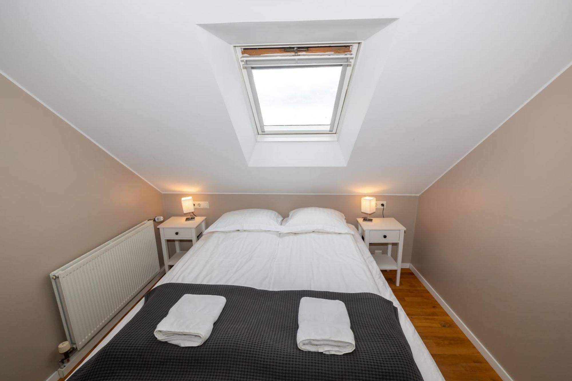 Bjarnabuth Apartment Husavik Ngoại thất bức ảnh