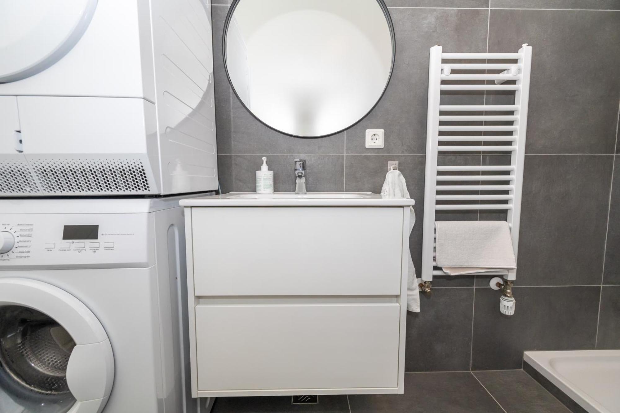 Bjarnabuth Apartment Husavik Ngoại thất bức ảnh