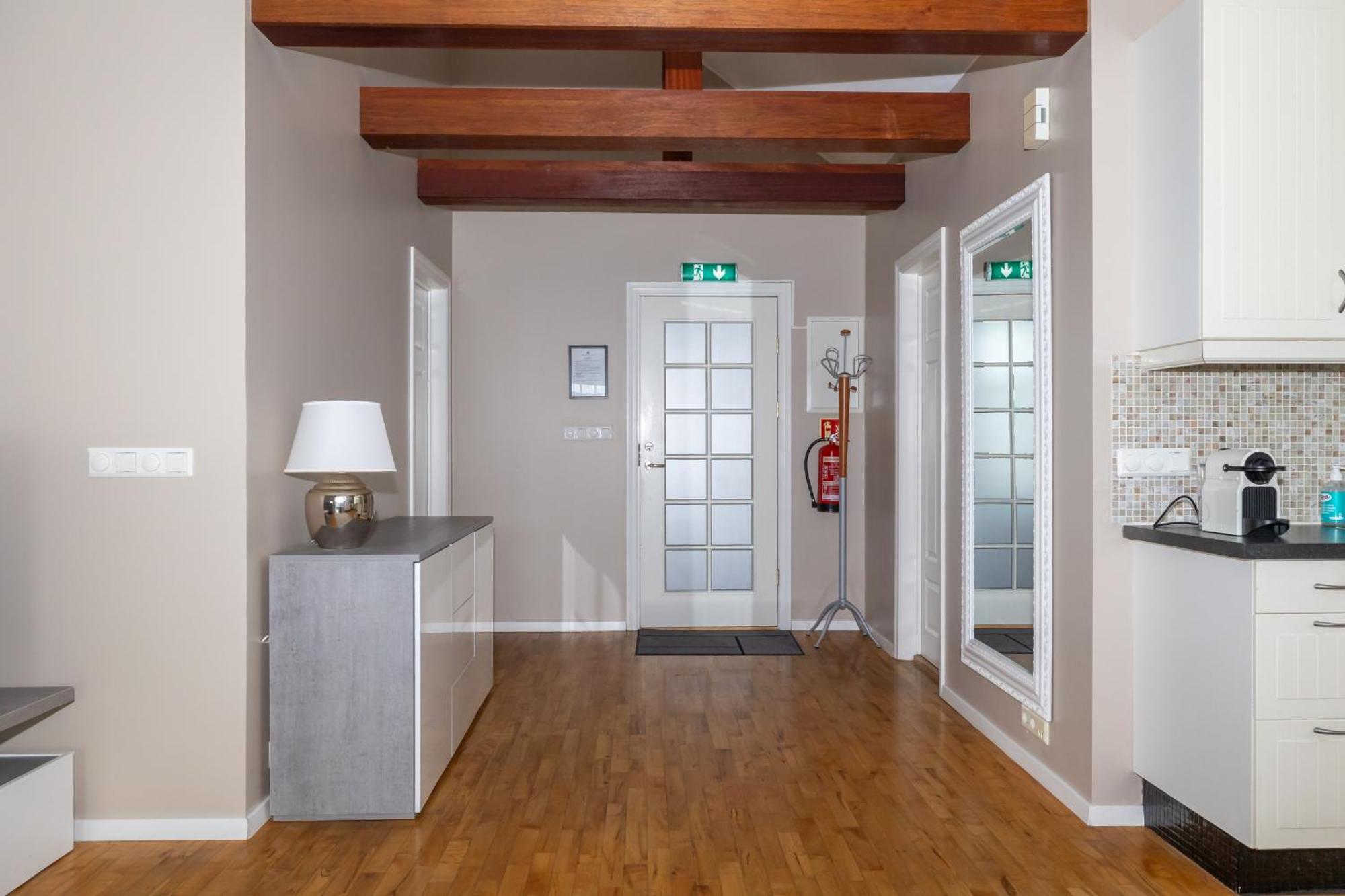 Bjarnabuth Apartment Husavik Ngoại thất bức ảnh