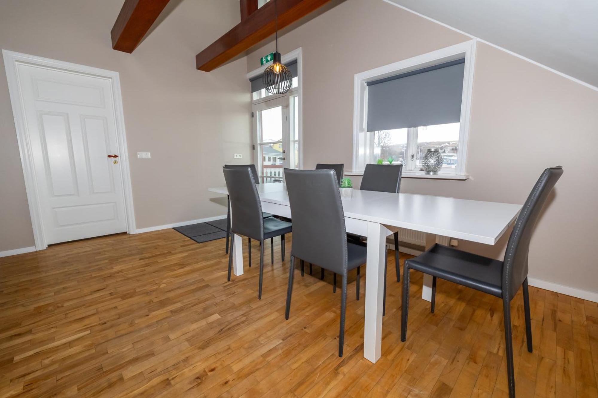 Bjarnabuth Apartment Husavik Ngoại thất bức ảnh
