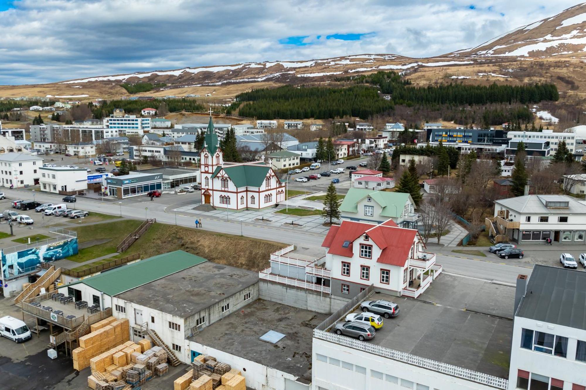 Bjarnabuth Apartment Husavik Ngoại thất bức ảnh