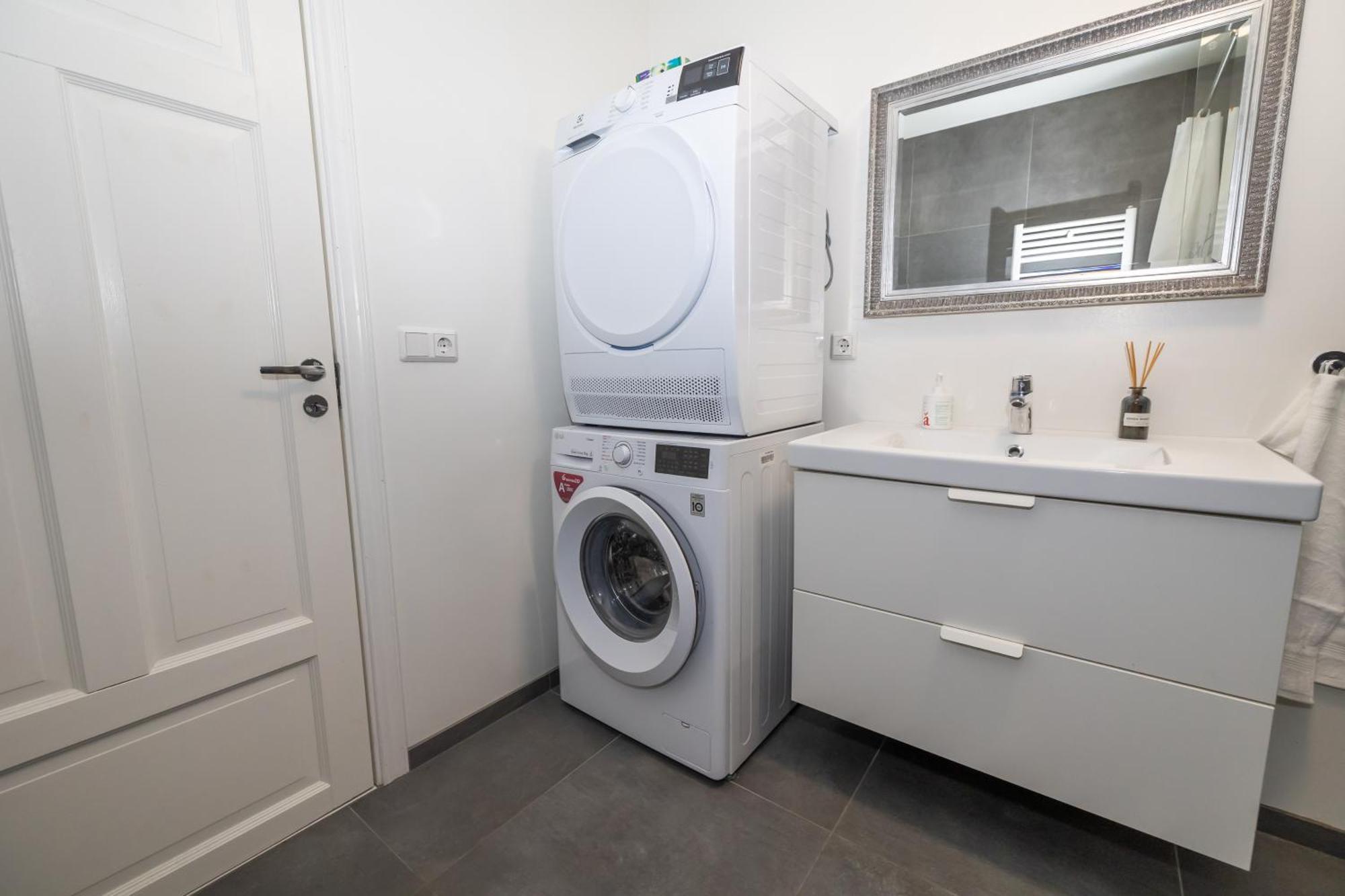 Bjarnabuth Apartment Husavik Ngoại thất bức ảnh