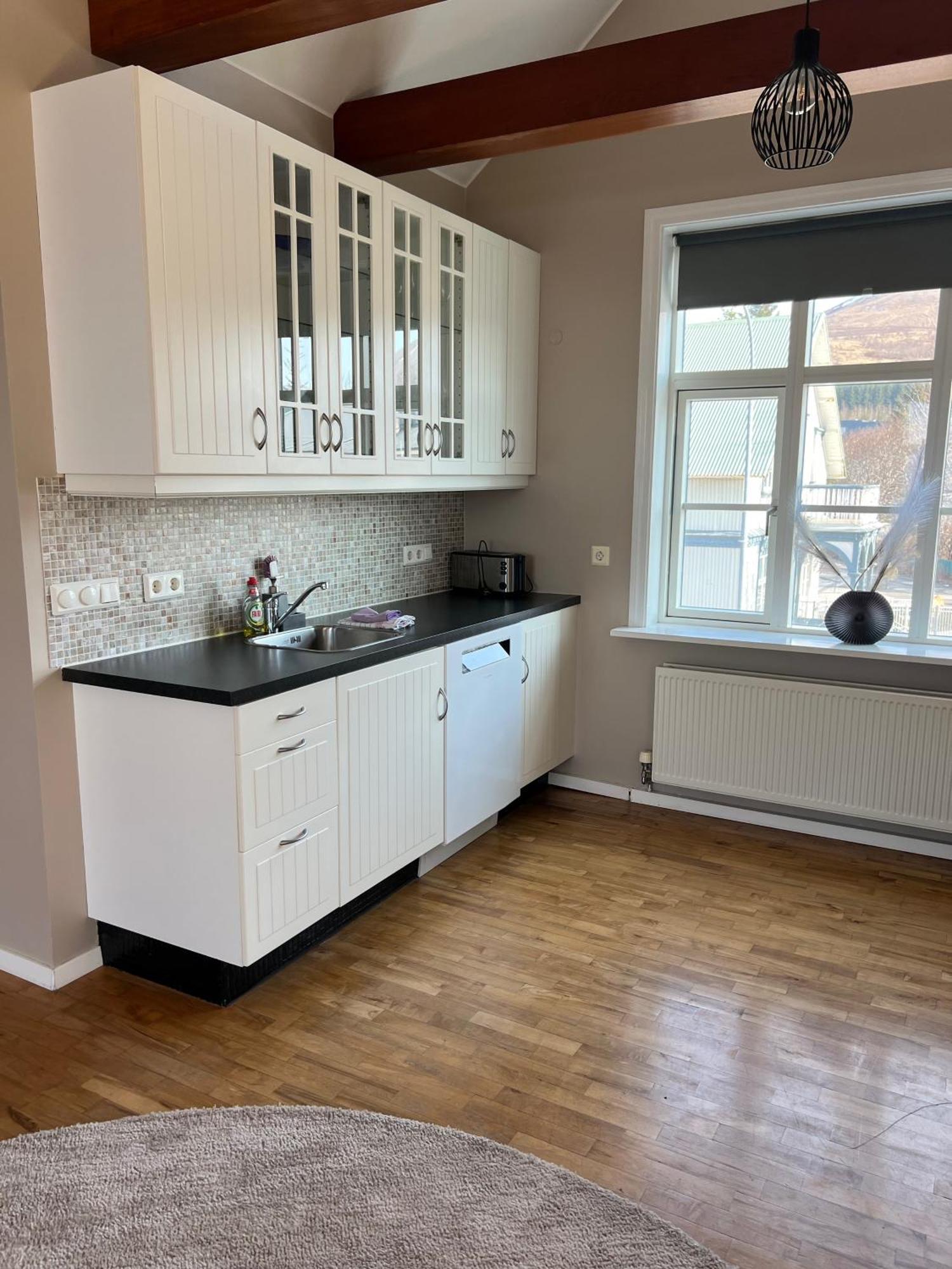 Bjarnabuth Apartment Husavik Ngoại thất bức ảnh